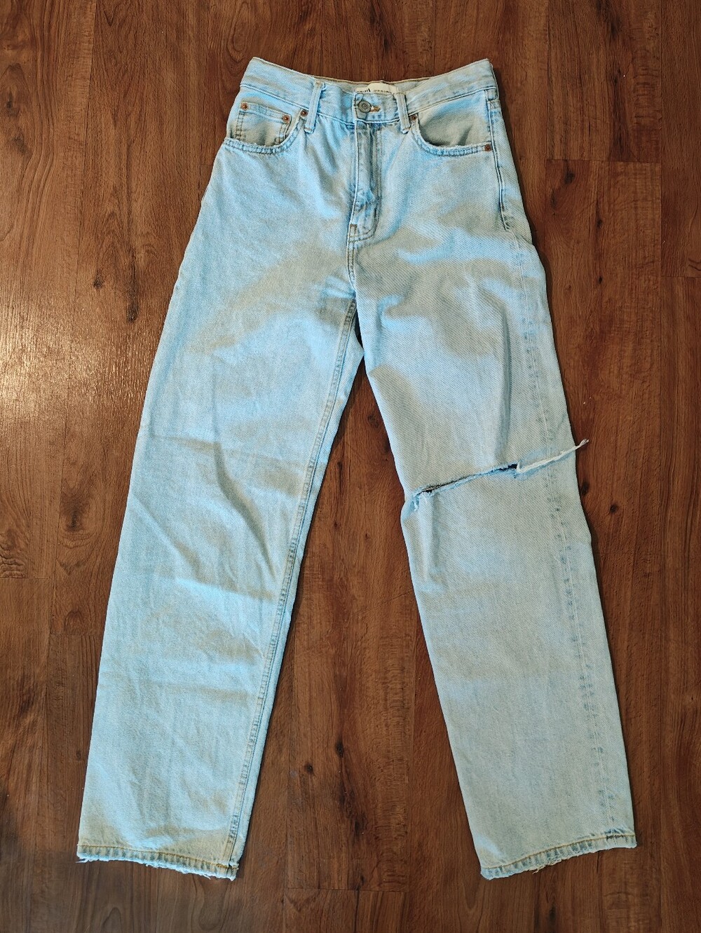 Zara Straight Hi Rise Size 2